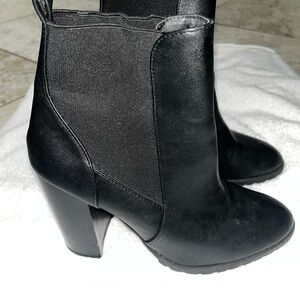 Forever 21 Black Ankle Booties with Chunky Heel